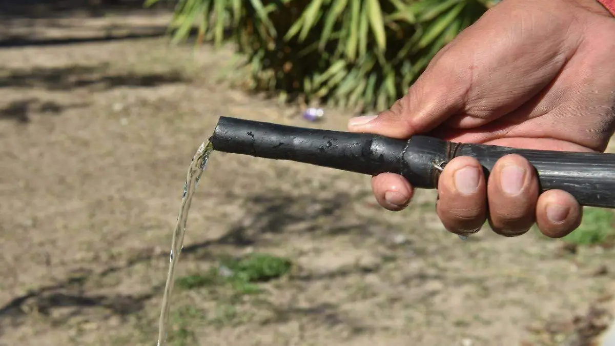 33 MIGUEL 4 Jacarandas y siete colonias más, con baja presión de agua potable